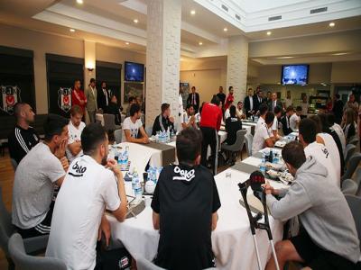 Başkanımız Ahmet Nur Çebi İle Yönetim Kurulu Üyelerimiz, Futbol Takımımızla Buluştu
