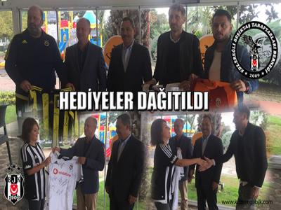 Hediyeler Dağıtıldı